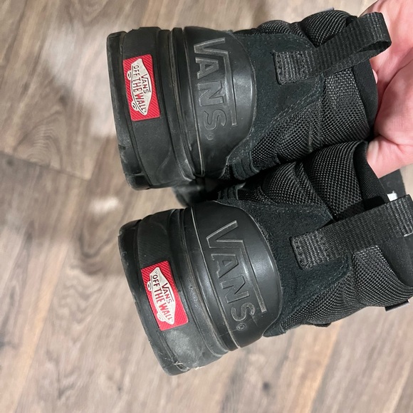 MTE UltraRange EXO Hi Shoe Uni sizing size THEY ARE 7.5 IN MEN/9 IN WOMEN - Picture 4 of 11